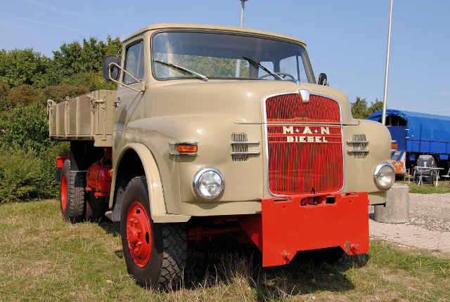 Lastkraftwagen